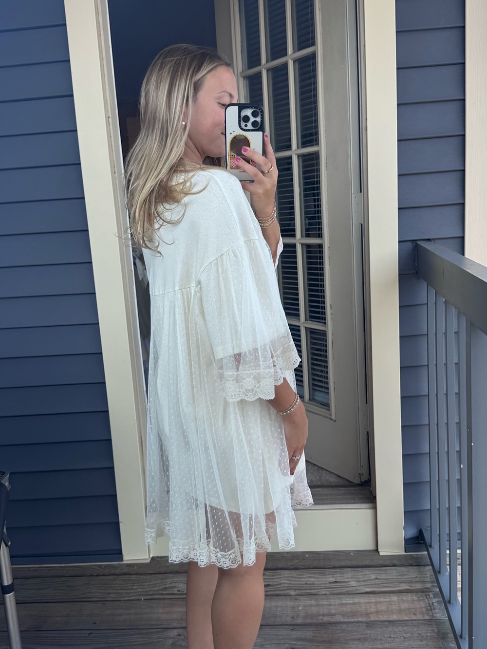 Kimchi Blue Cream Lace “Best in Show” oversized top/tshirt dress - Picture 4 of 8